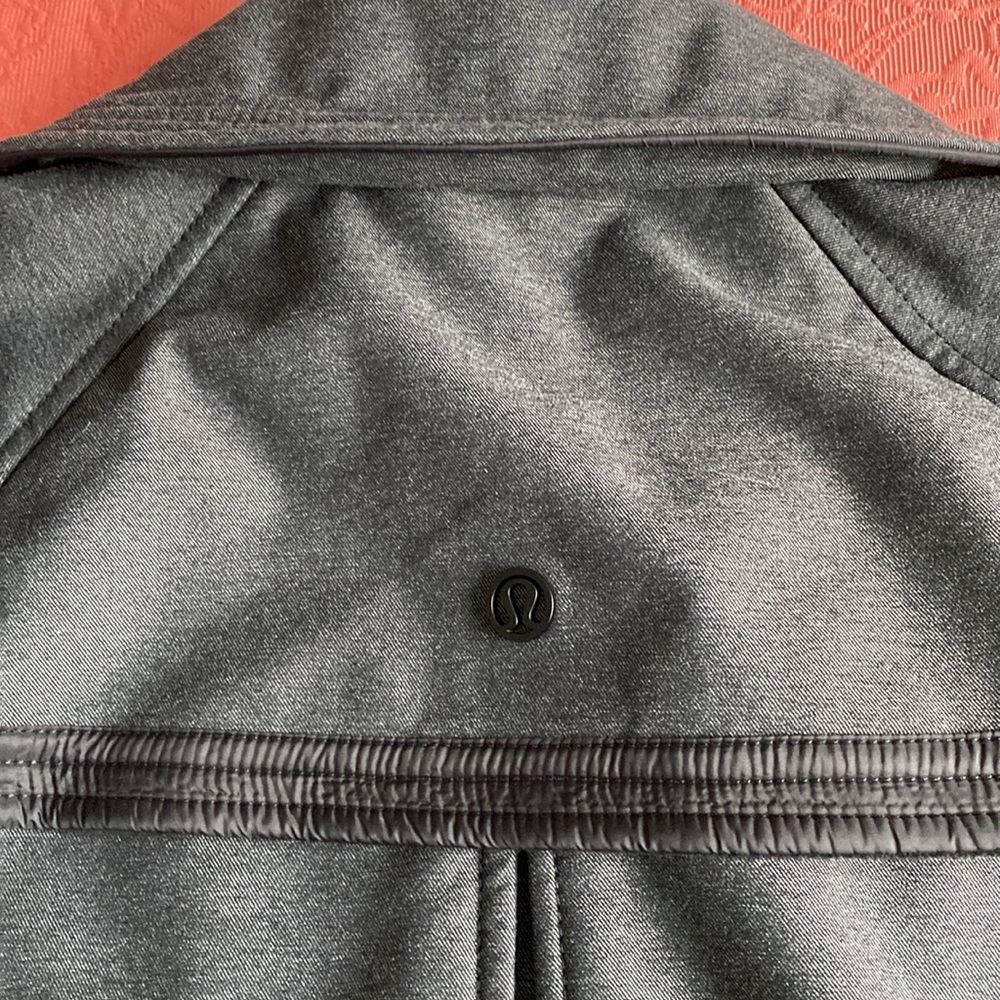 Lululemon Coco Softshell - Picture 5 of 6